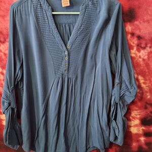 Faded Glory Women's Teal Blouse with Button Detail
